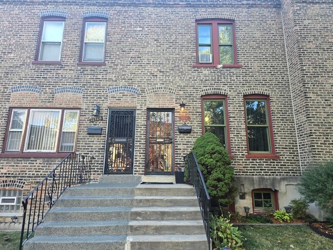 Building Photo - 11304 S Langley Ave