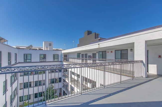 1825 Mission
