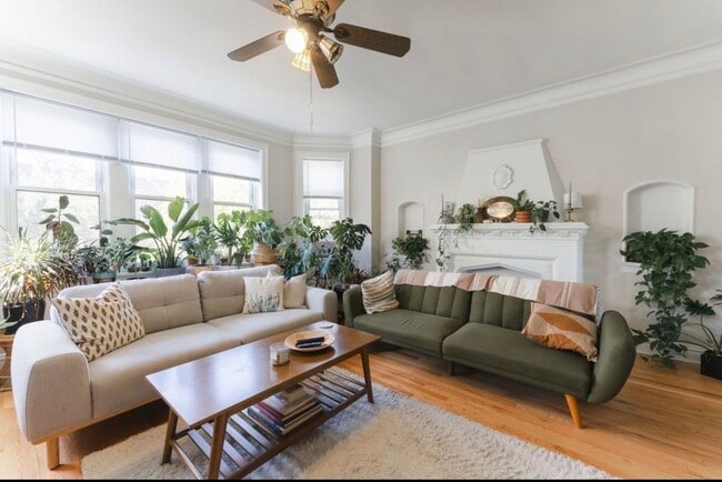 Photo - 2253 N Spaulding Ave