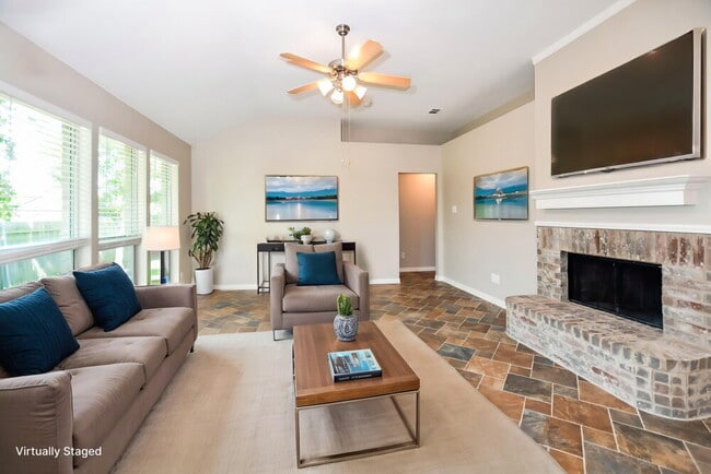 Photo - 321 Rustic Grove Ln