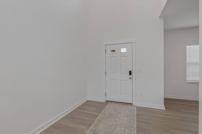 144 Hanford Ln