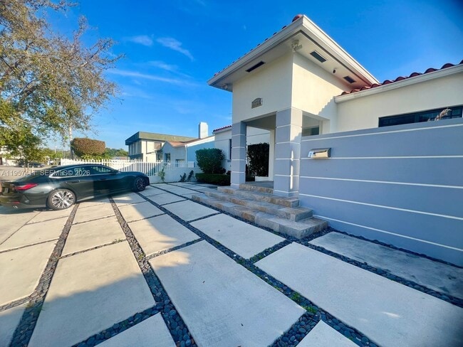 Photo - 2726 SW 19th Ter