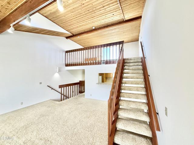Photo - 272 Cahuenga Dr