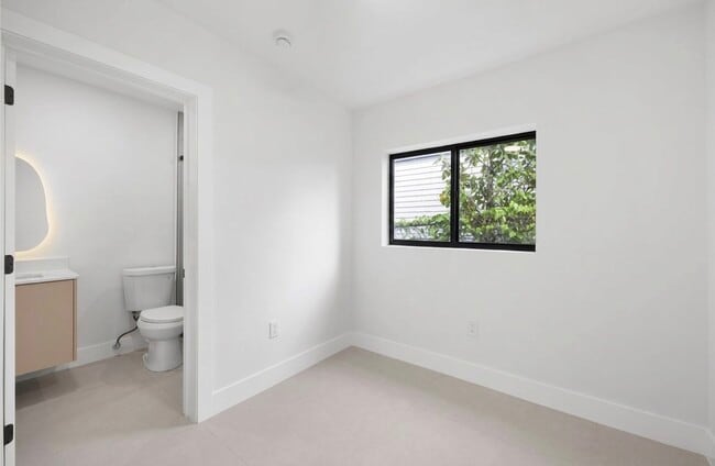 Photo - 417 NW 81st St