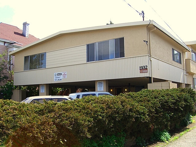 Building Photo - COMING SOON-This is a great 1-bdr right in the heart of Berkeley Unit 7