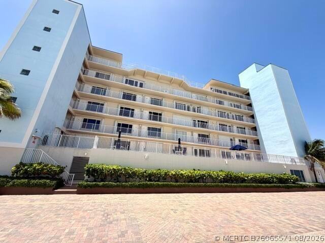 Building Photo - 300 Oregon St Unit 408