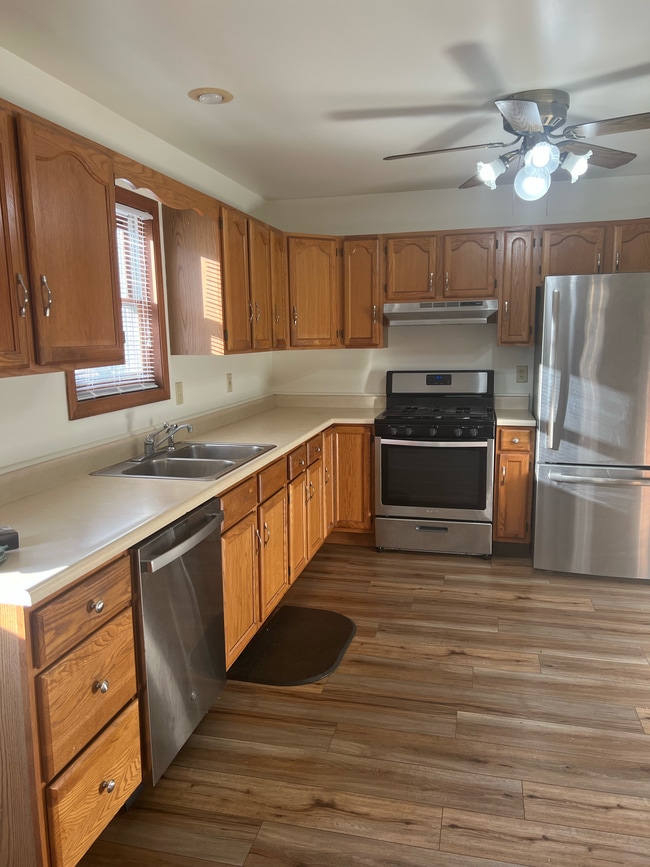 Photo - 162 S 19th St