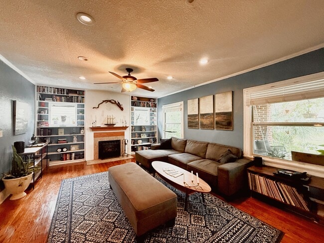 Photo - 5116 Sunderland Rd