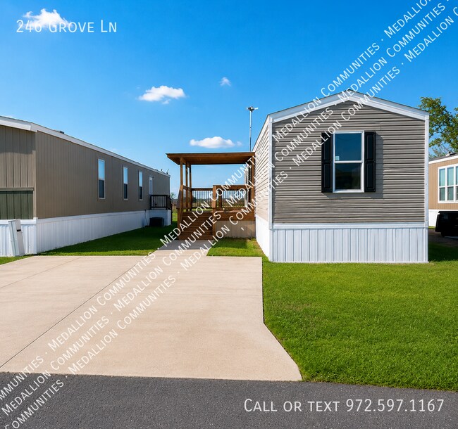 Building Photo - 246 Grove Ln
