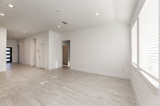 Photo - 4802 Seabourne Landing Dr