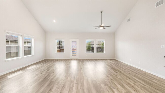 10226 Juniper Oaks