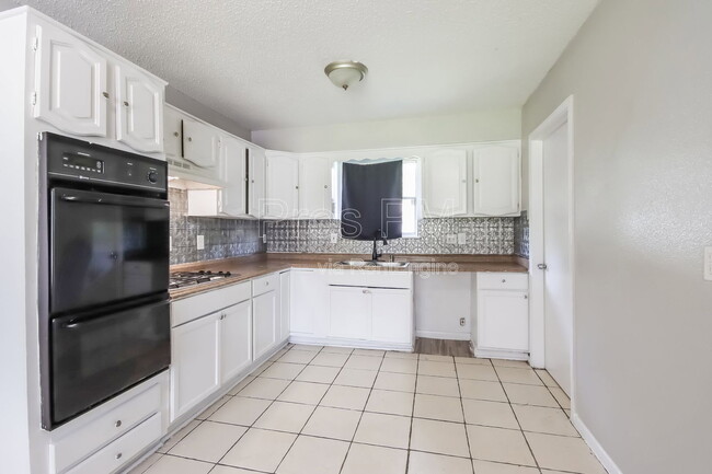 Photo - 11235 Lemond Dr