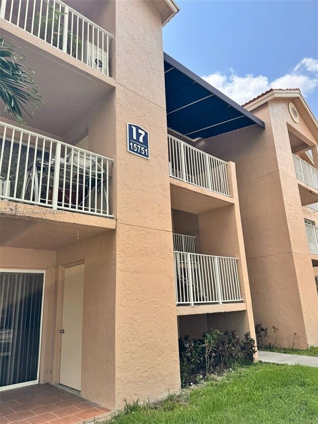 Building Photo - 15751 SW 106th Terrace Unit 304