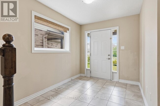 Photo - 3302 Emily Carr Lane