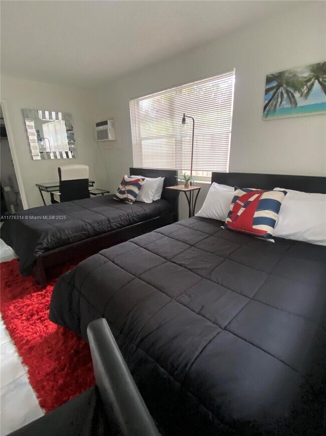 Photo - 3210 Canal Dr Unidad 8