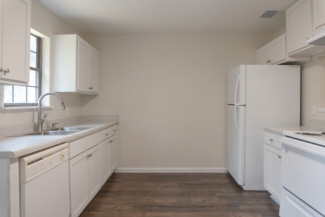 Photo - 1321 Burgess Dr