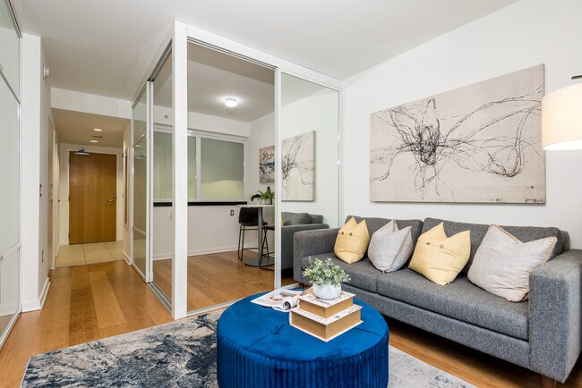 Living Area + Bonus Area - 333 1st St Unit N706