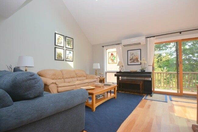Photo - 3 Lakeview Pl