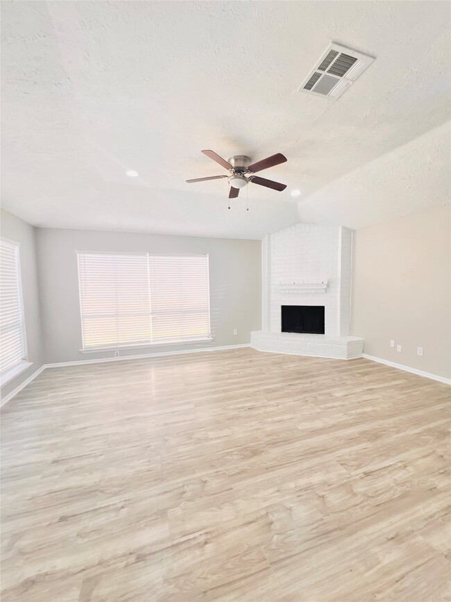 Photo - 8815 Brummel Dr