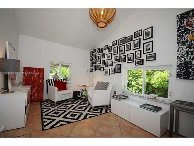 Photo - 273 NW 92nd St