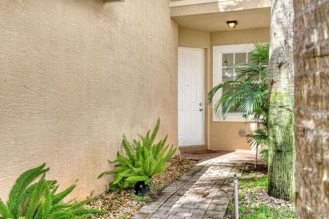 Photo - 10585 Cocobolo Way