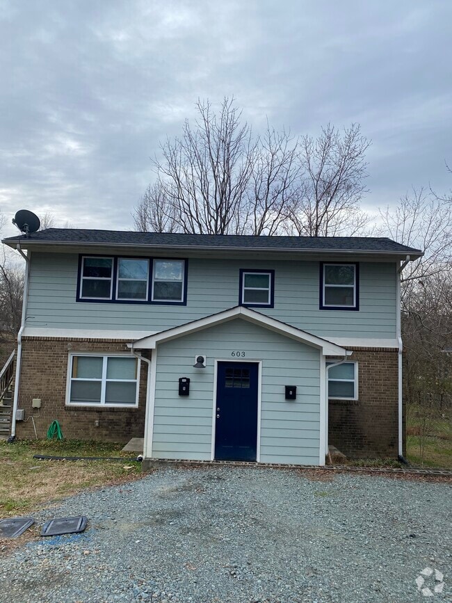 Building Photo - 603 Bynum St Rental