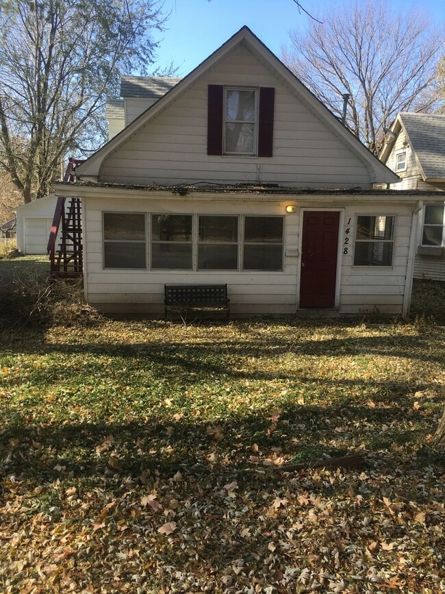 Building Photo - 1428 S Willow Ave Unit 1428 S Willow Ave - 64052