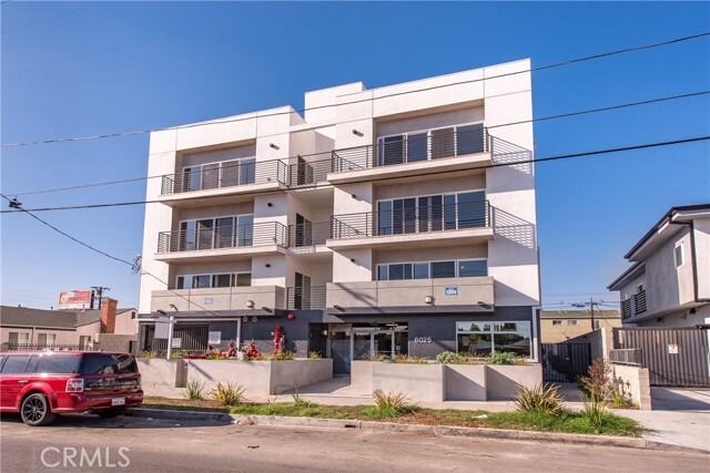 Photo - 6025 Craner Ave Apartment Unit 401