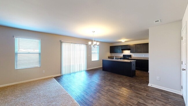 Photo - 129 Maple Tree Ln