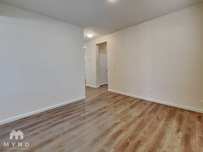 Photo - 1635 S Starling Dr