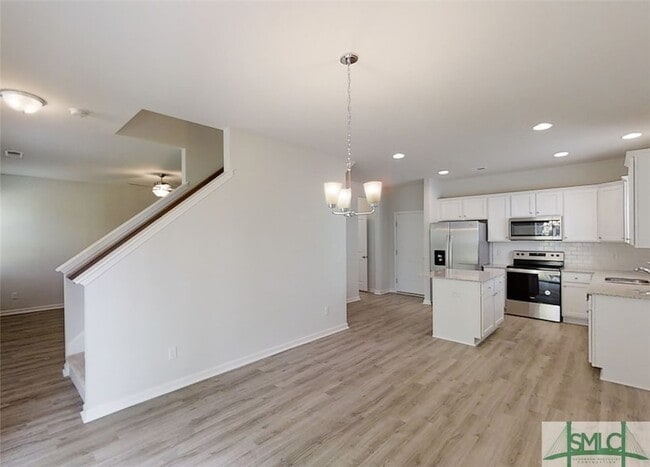 Photo - 142 Fremont Ln