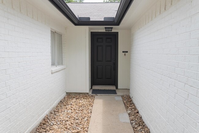 Photo - 1204 Osborne Dr