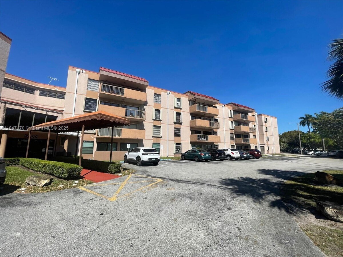 Photo - 5900 SW 127th Ave Condo Unit 3320