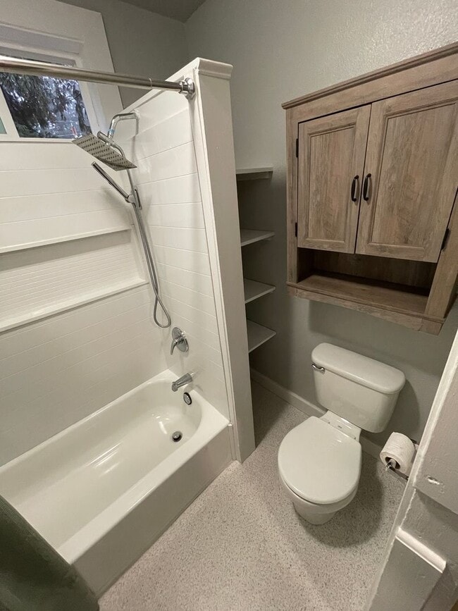 Photo - Stirling City Charmer-3 bed 1 bath, large ...