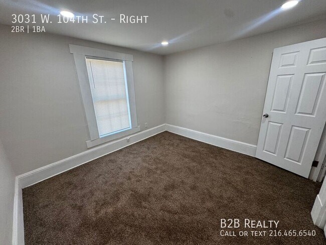 Photo - 3031 W 104th St Unidad Right