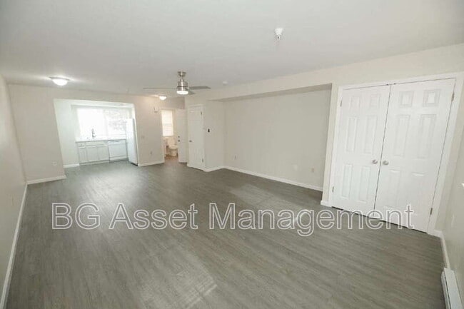 Building Photo - 701 San Pablo Ave Unit 5