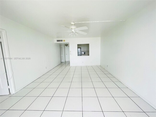 Photo - 13499 Biscayne Blvd Unidad 1613