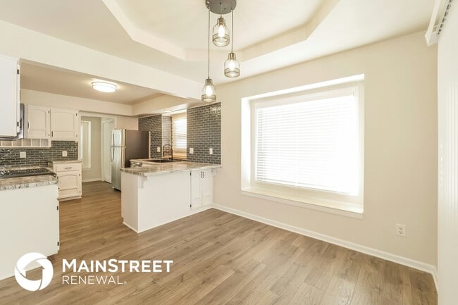 Photo - 109 NW Chestnut St