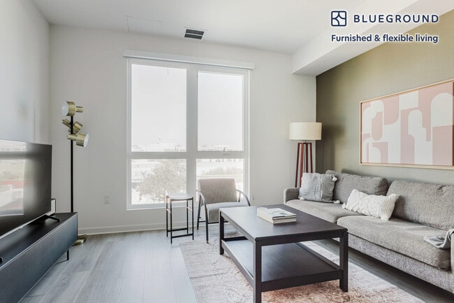 Photo - 201 The Promenade N Unidad FL4-ID1262