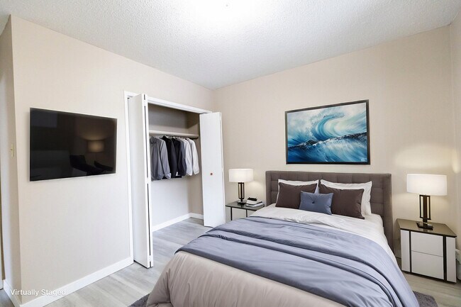 Photo - University Pointe