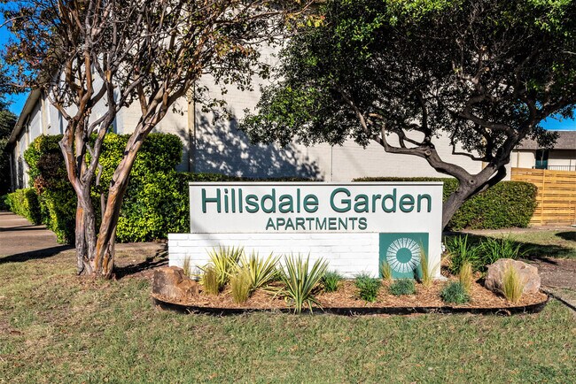 Photo - Hillsdale Garden Apartments