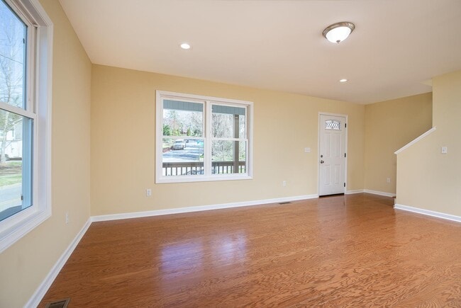 Photo - Modern Home in Shiloh!