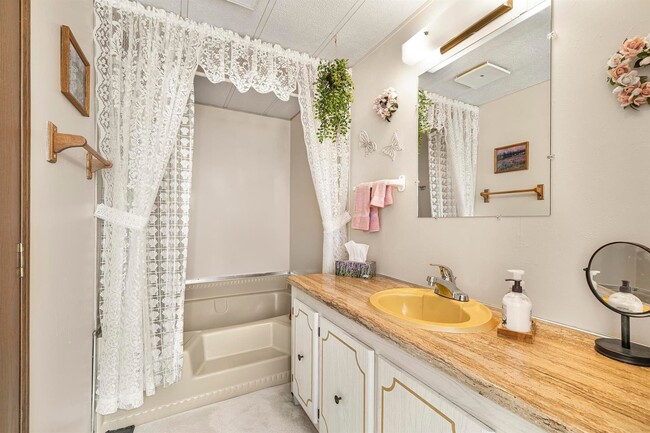 Photo - 160 Palisades Park Rd