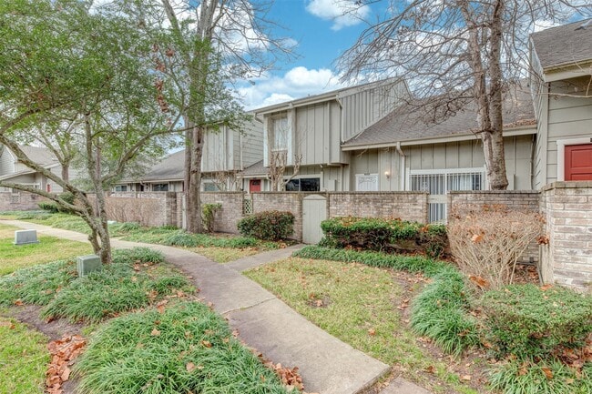 Photo - 12926 Greenway Chase Ct Unit 2926