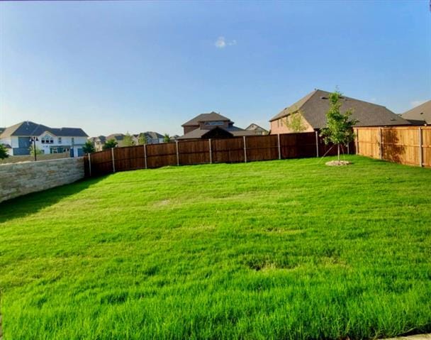 Photo - 900 Robin Rd