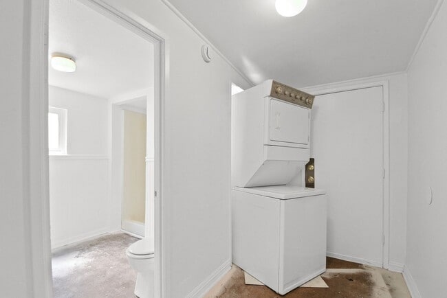 Photo - 138 N Riverside Ave