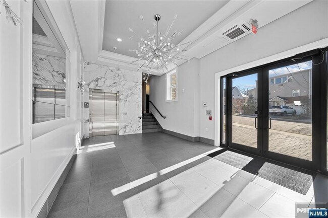 Photo - 313 Woodland Pl