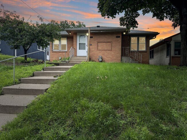Building Photo - 4541 Bloomington Ave