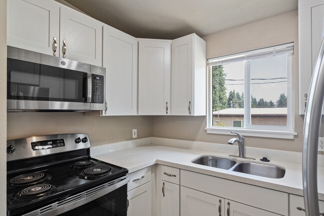 Building Photo - 8109 240th St SW Unit 3