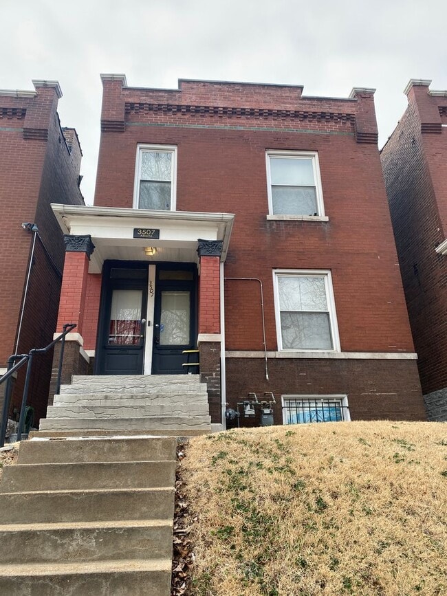 Photo - 3507 Alberta St Apartamento Unidad 3507 Alberta St 1F